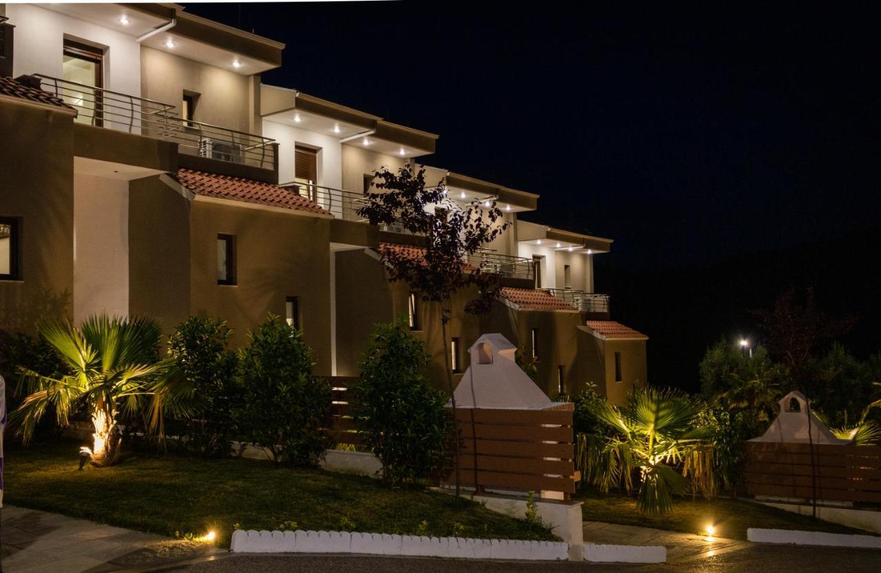 Pefkohori Golden Mountain Beach Villas Esterno foto