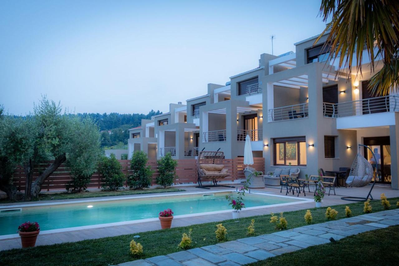 Pefkohori Golden Mountain Beach Villas Esterno foto