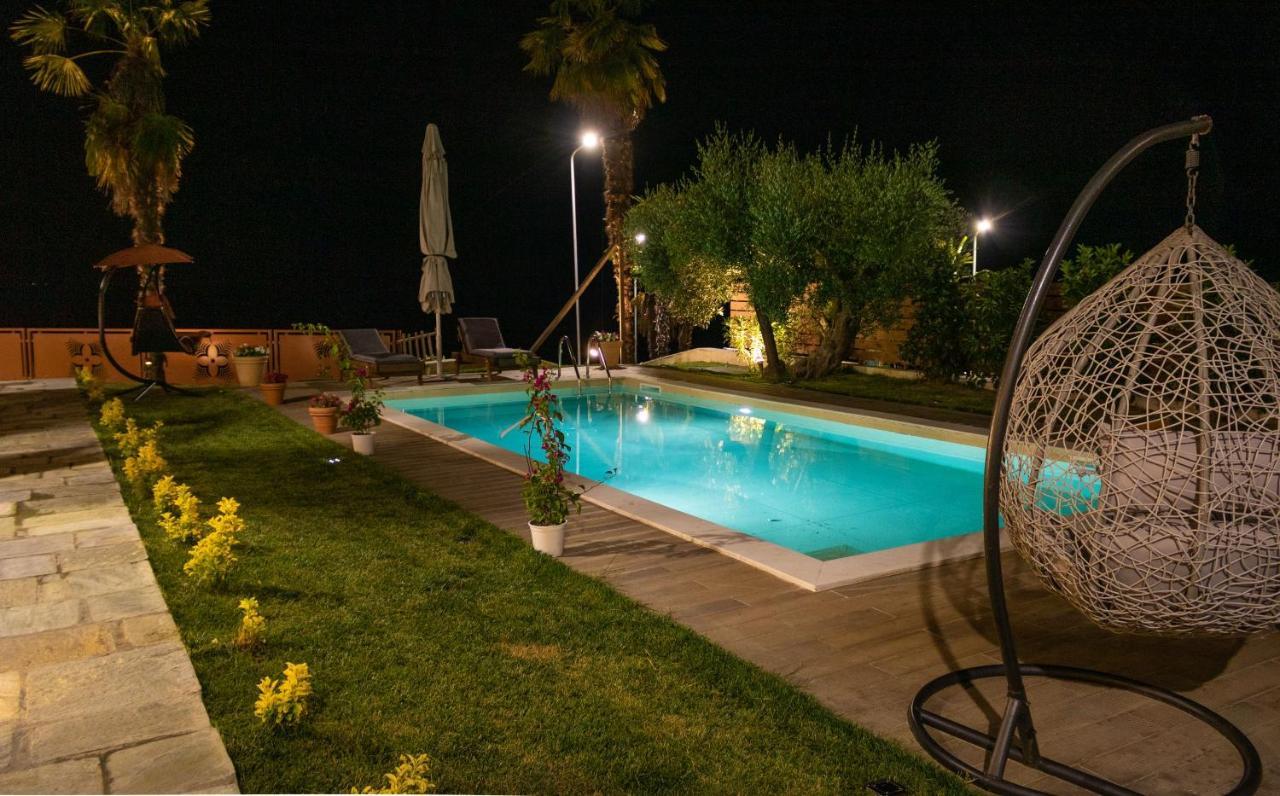 Pefkohori Golden Mountain Beach Villas Esterno foto