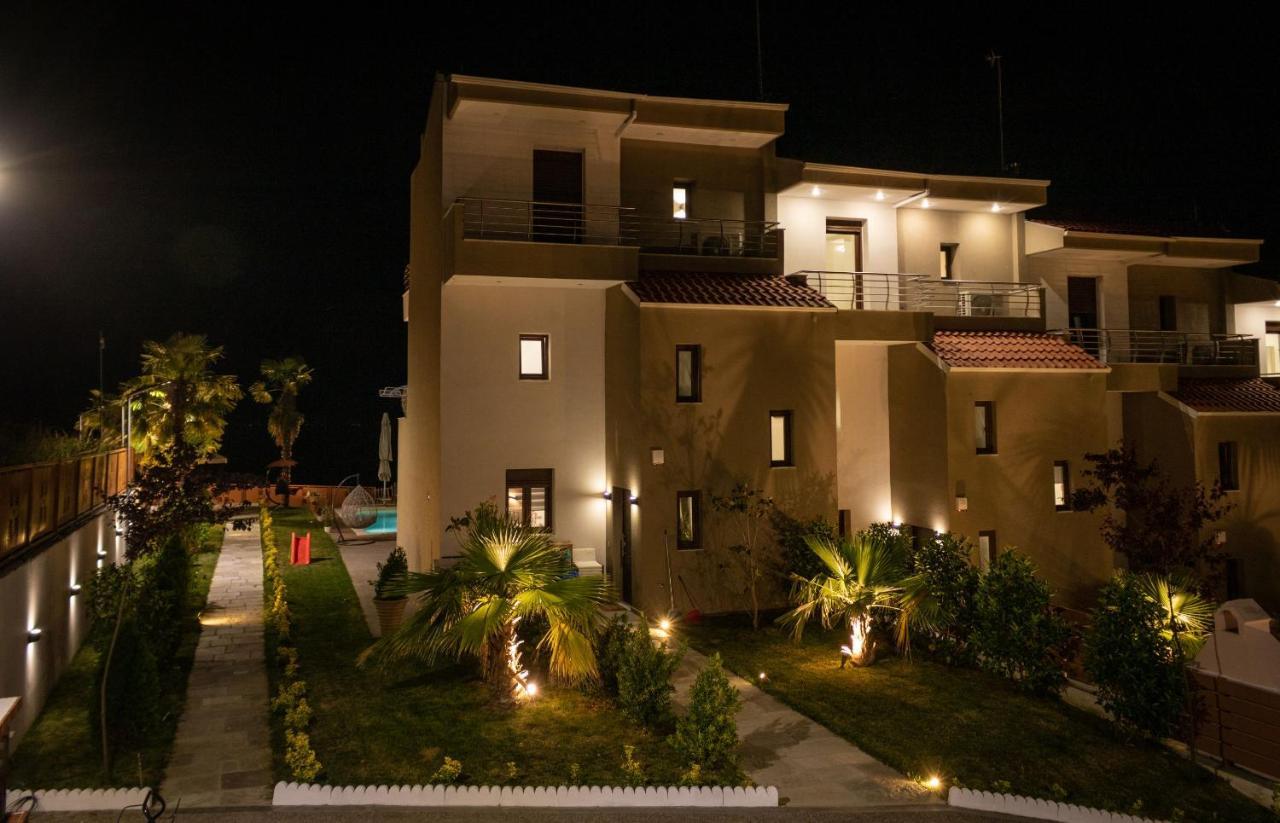 Pefkohori Golden Mountain Beach Villas Esterno foto